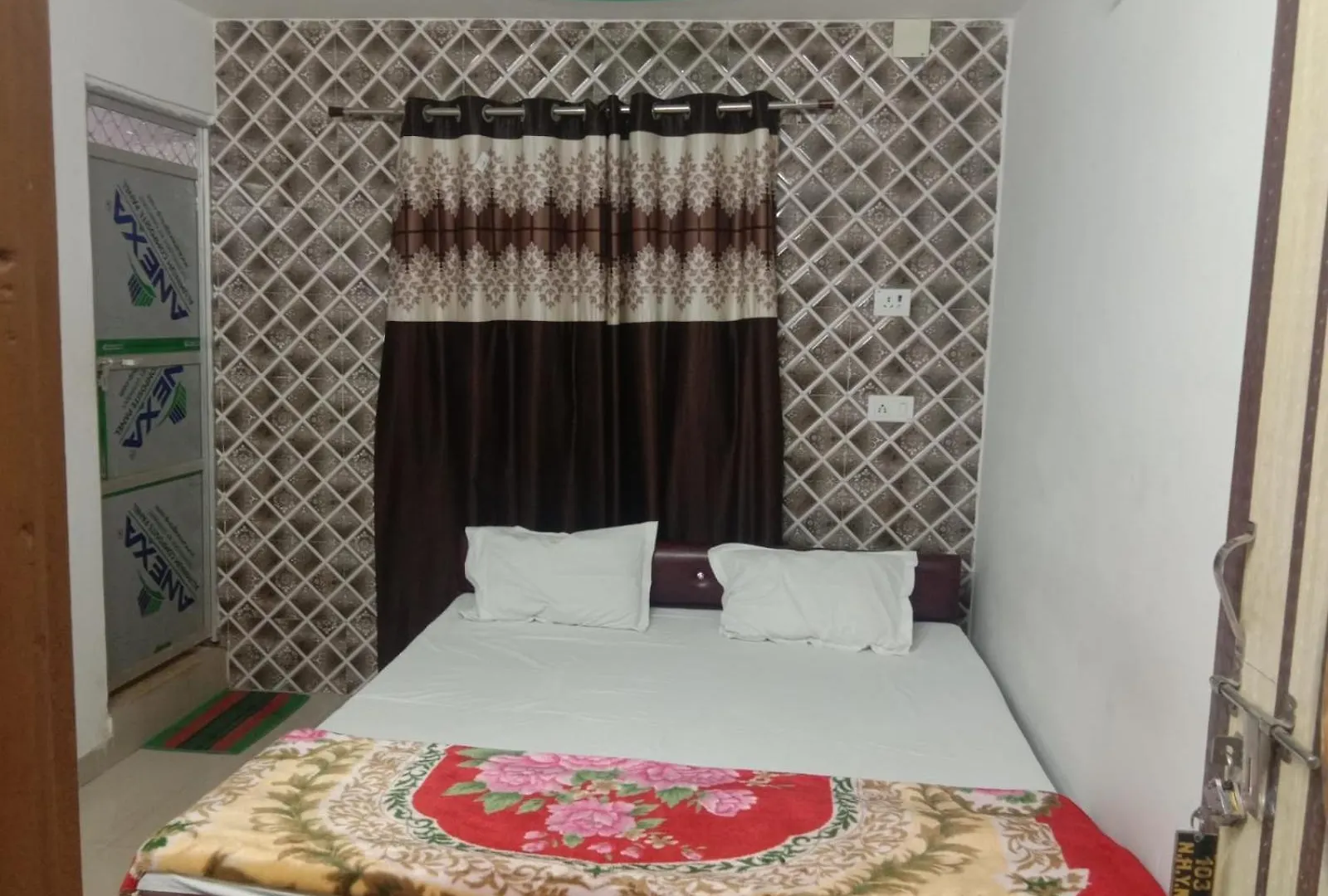 New Hotel Yatri Niwas Varanasi