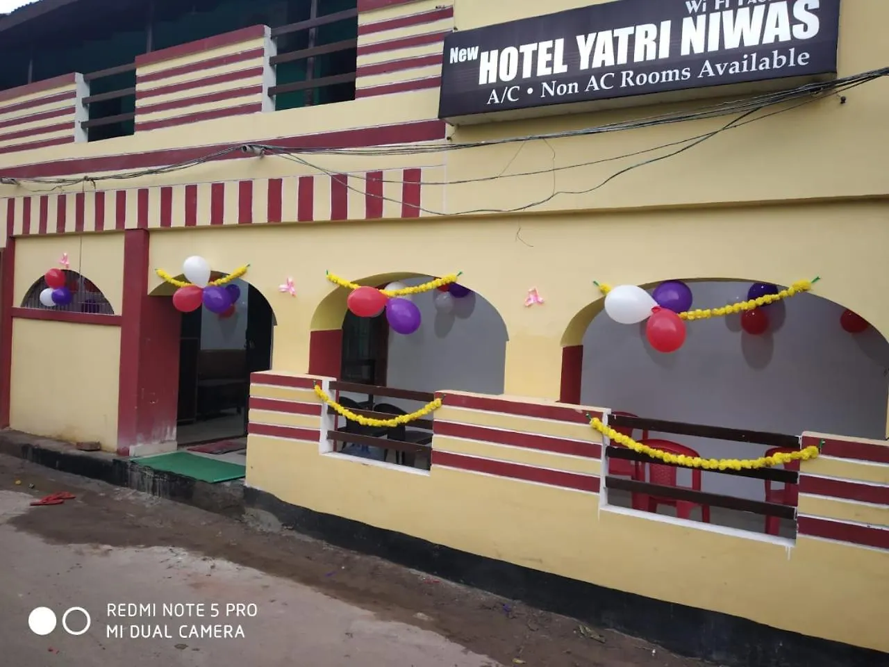 New Hotel Yatri Niwas Varanasi